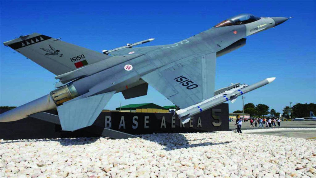 Abertura da base aérea de Monte Real à aviação civil