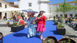 Sombrinhas barrocas voltam à Praça