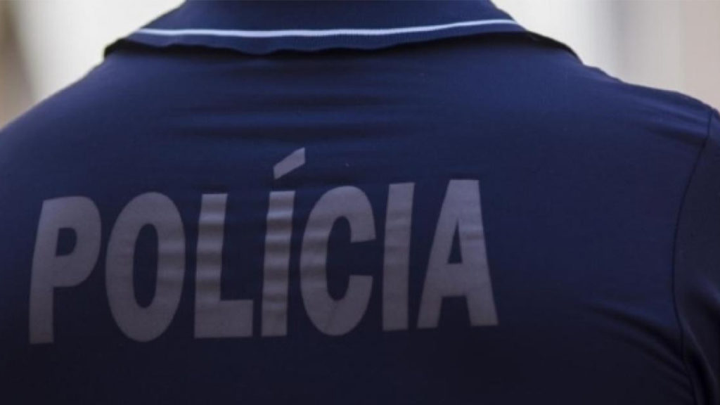 Jovens alcoolizados